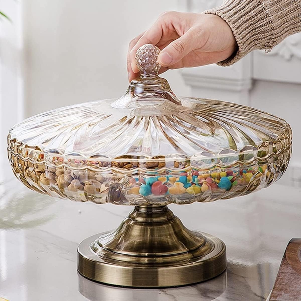 Nut Serving Platter Nut Bowl Glass Dry Fruit Tray with Lid Home Snack Platter Metal Feet Divided Serving Tray with Lid Kids